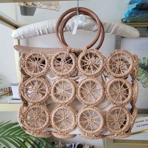 Bohemian Island Rattan Macrame Tote - Picture 5 of 8